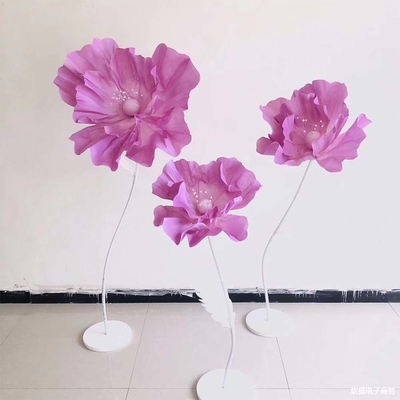 Elegante Corredor de Flores de Casamento de Peônia de Espuma Gigante com Ferro Eletroplacado e Estilo de Ajuste Moderno