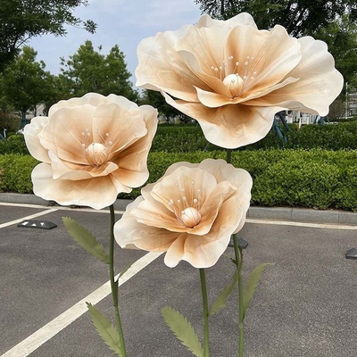 Elegante Corredor de Flores de Casamento de Peônia de Espuma Gigante com Ferro Eletroplacado e Estilo de Ajuste Moderno